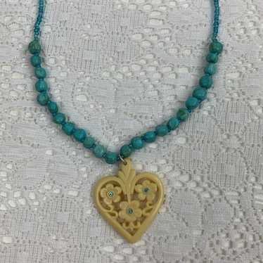 Vintage AVON beaded Heart Turquoise Necklace Blue… - image 1