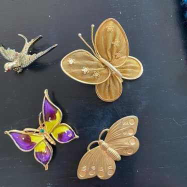 VIntage Butterfly and Bird gold-tone brooches - image 1