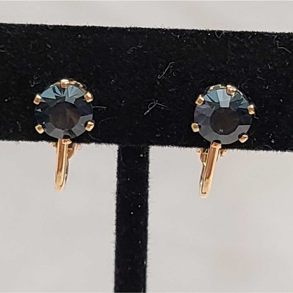 Vintage Gold Tone Blue Stone Clip On Earrings - image 2