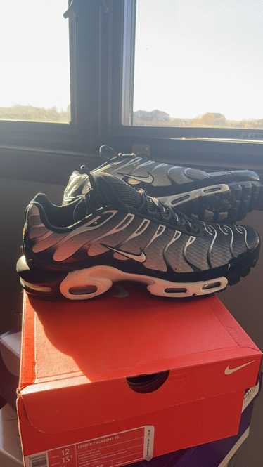 Nike Nike Air Max Plus Black+ Silver