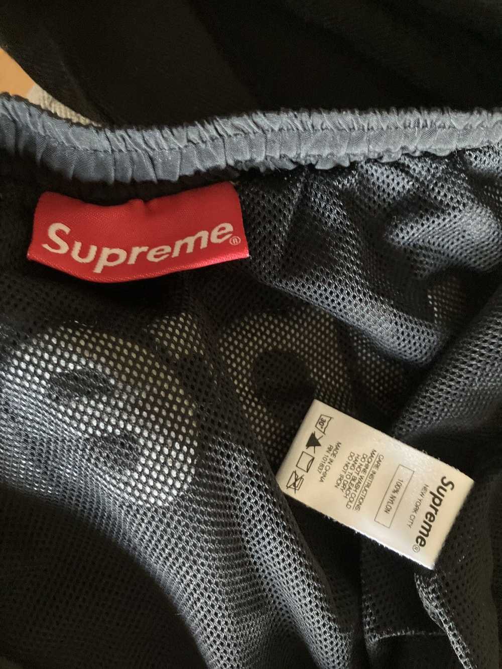 Supreme Supreme Split Logo Water Short Black Small - image 4