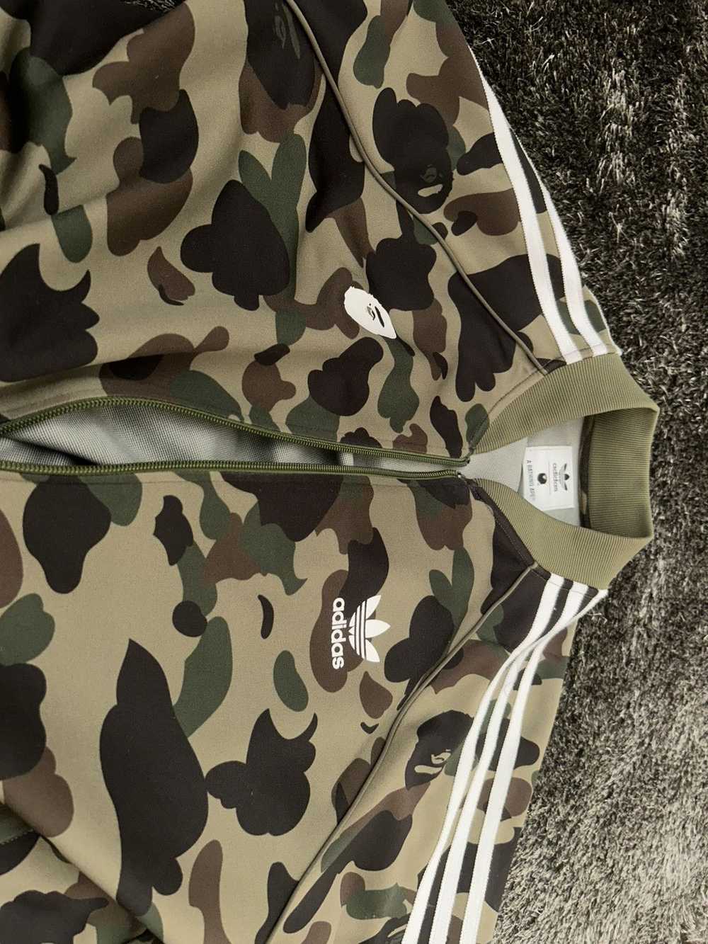 Adidas × Bape medium olive camo Adidas x Bape tra… - image 8