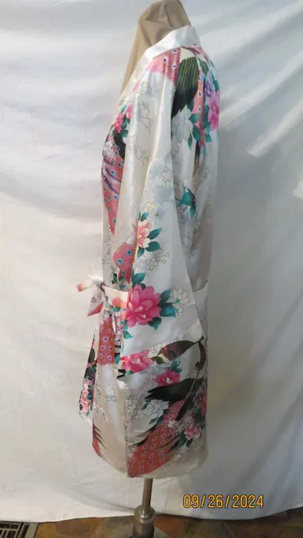 Pink Peacocks on White Kimono Robe - image 4