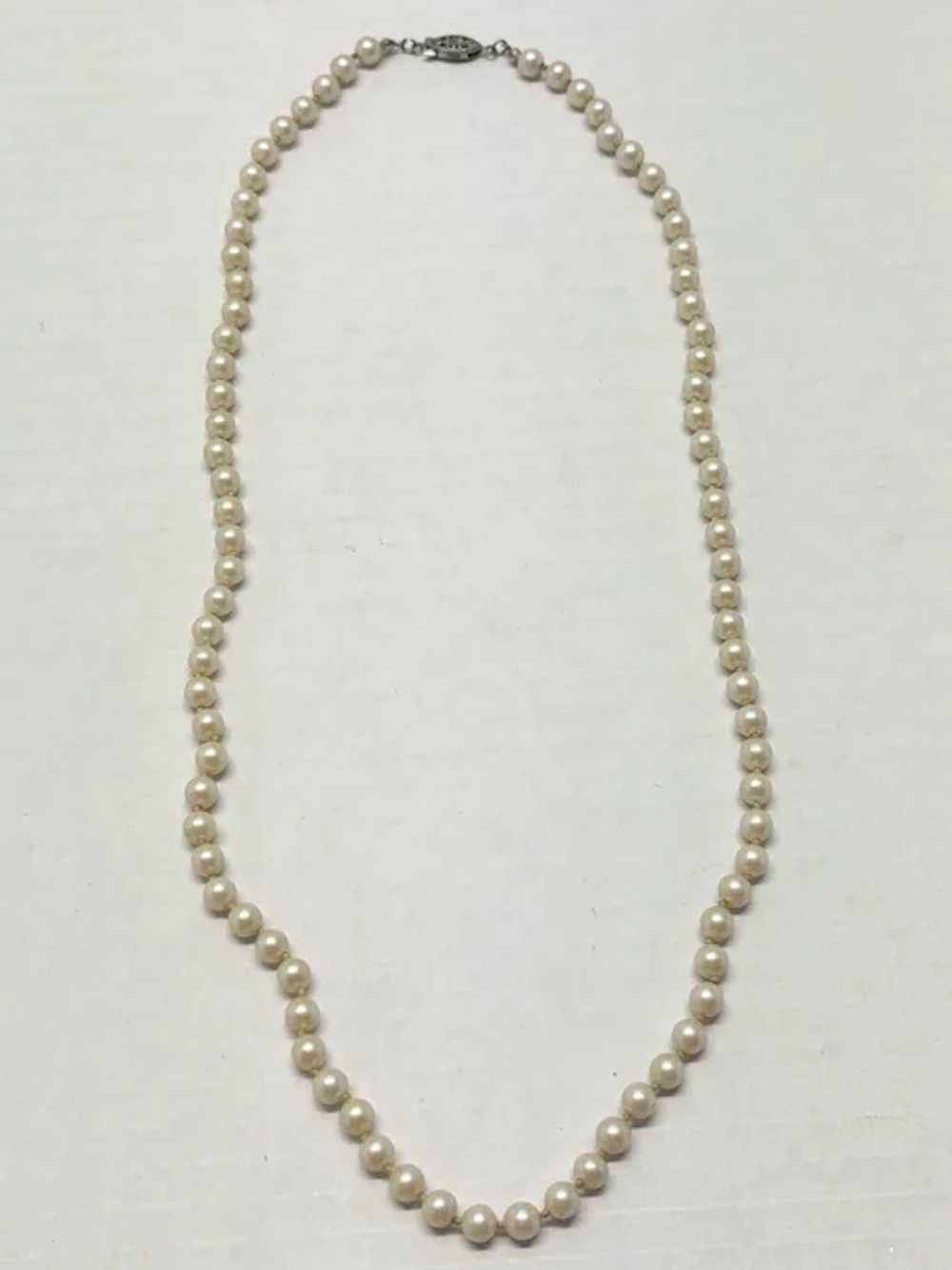 Vintage faux pearl bead necklace - image 3