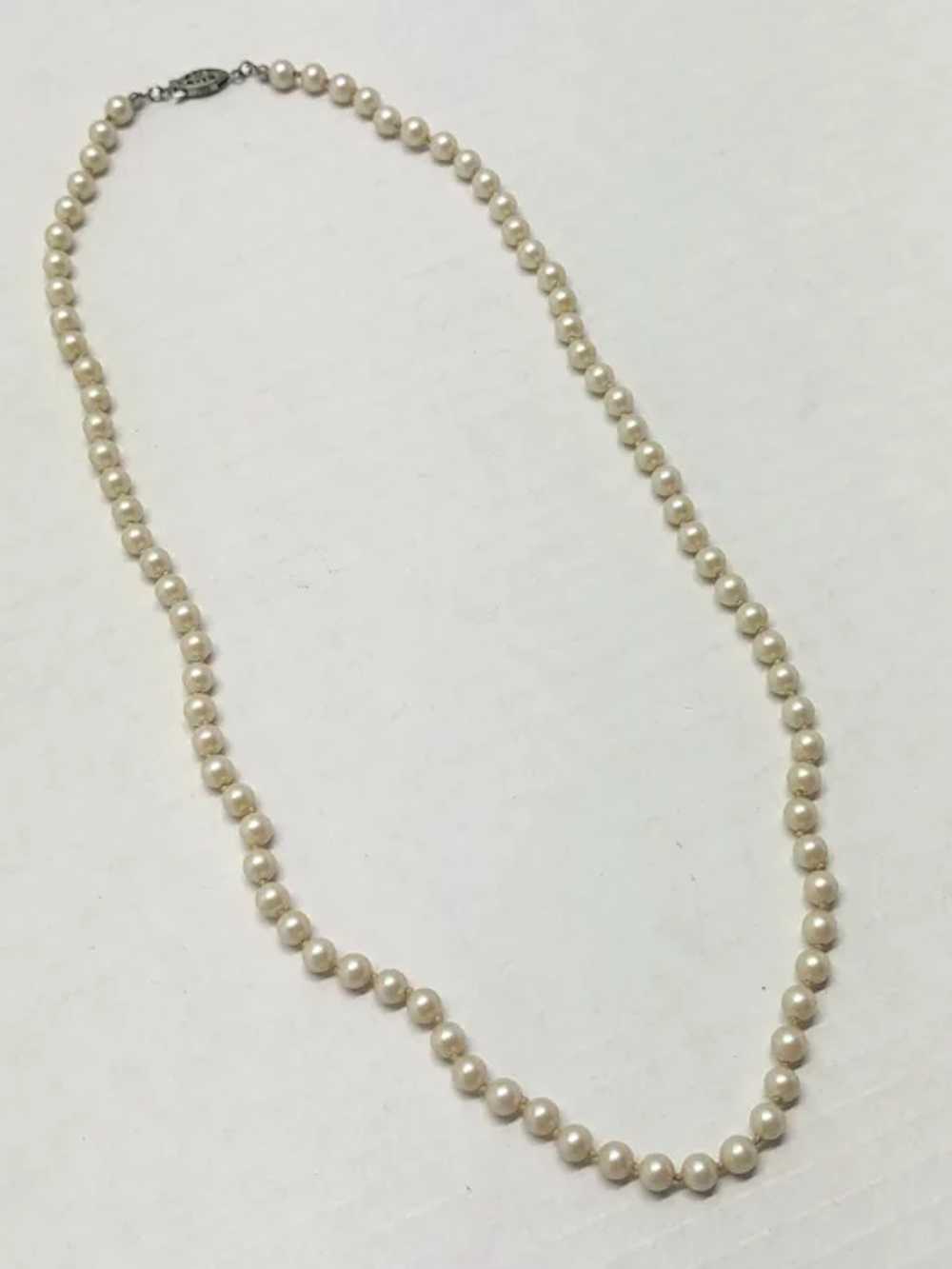 Vintage faux pearl bead necklace - image 4