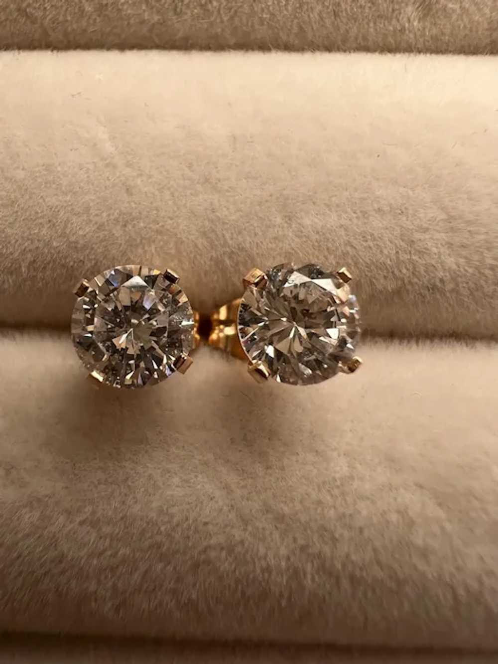 14k Solid Yellow Gold Vintage CZ Stud Earrings in… - image 4