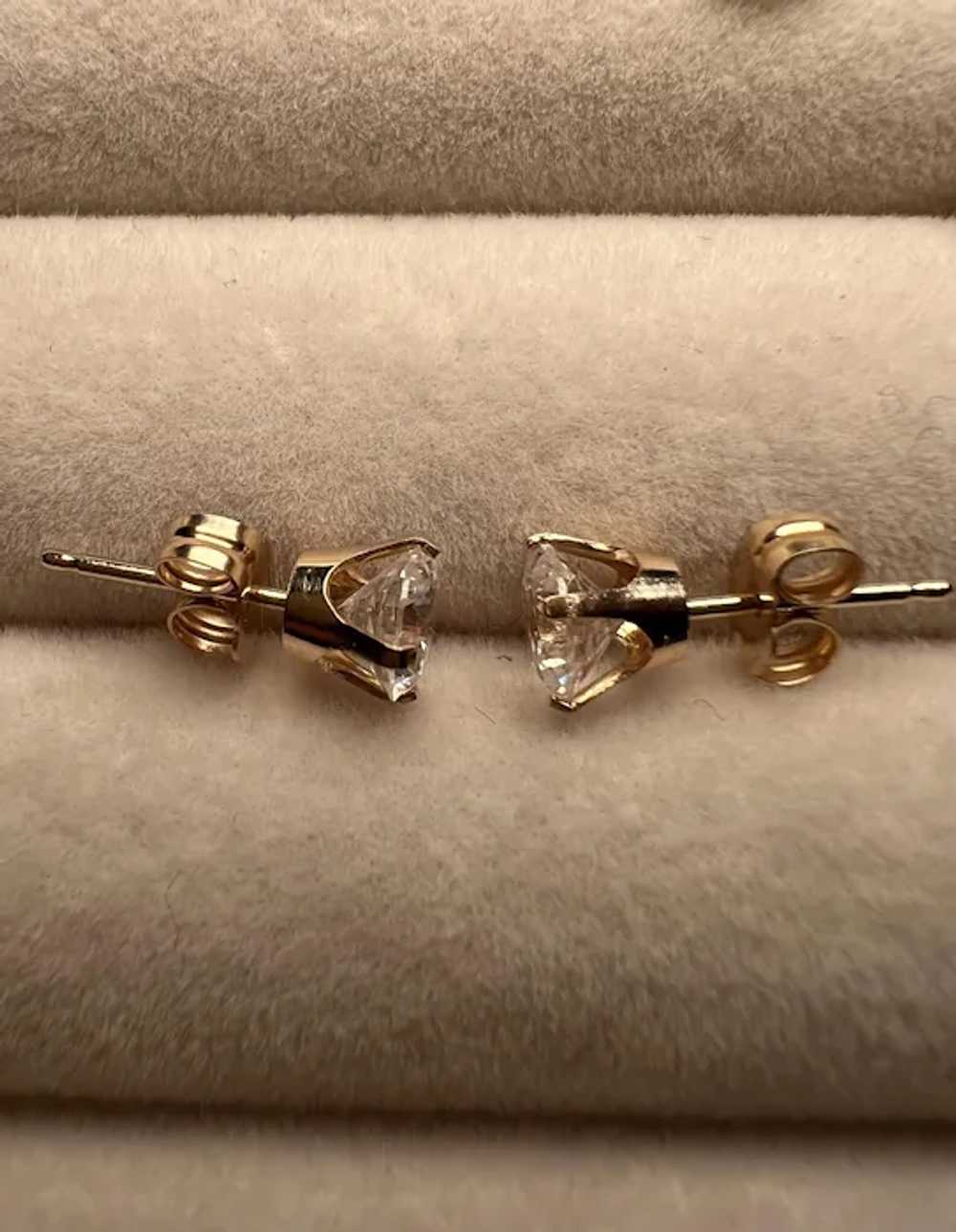 14k Solid Yellow Gold Vintage CZ Stud Earrings in… - image 5