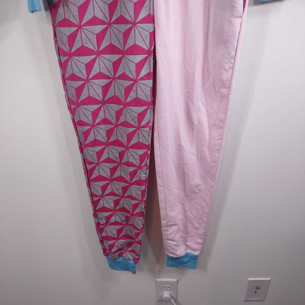 2019 Disney Epcot Bubblegum Wall Adult One Piece,… - image 3