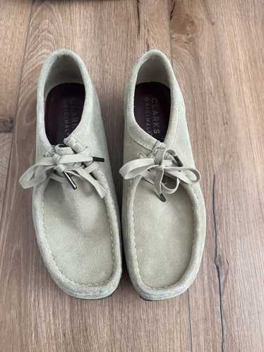 Clarks Wallabee low