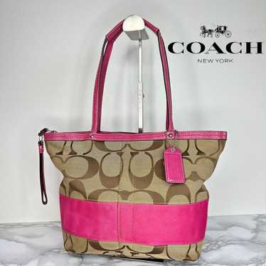 61 COACH Signature Handbag Tote Bag