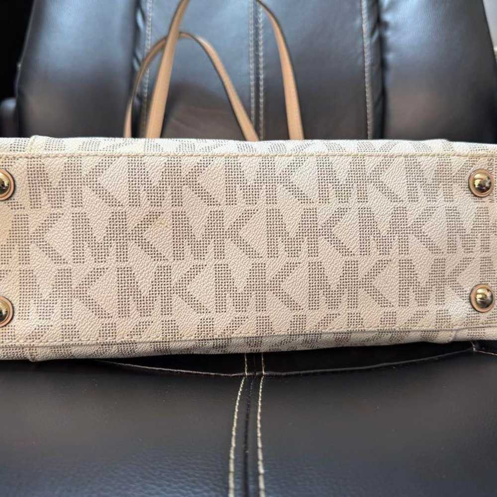 Michael Kors Tote Bag - image 9