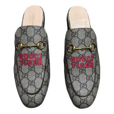 Gucci Princetown leather flats