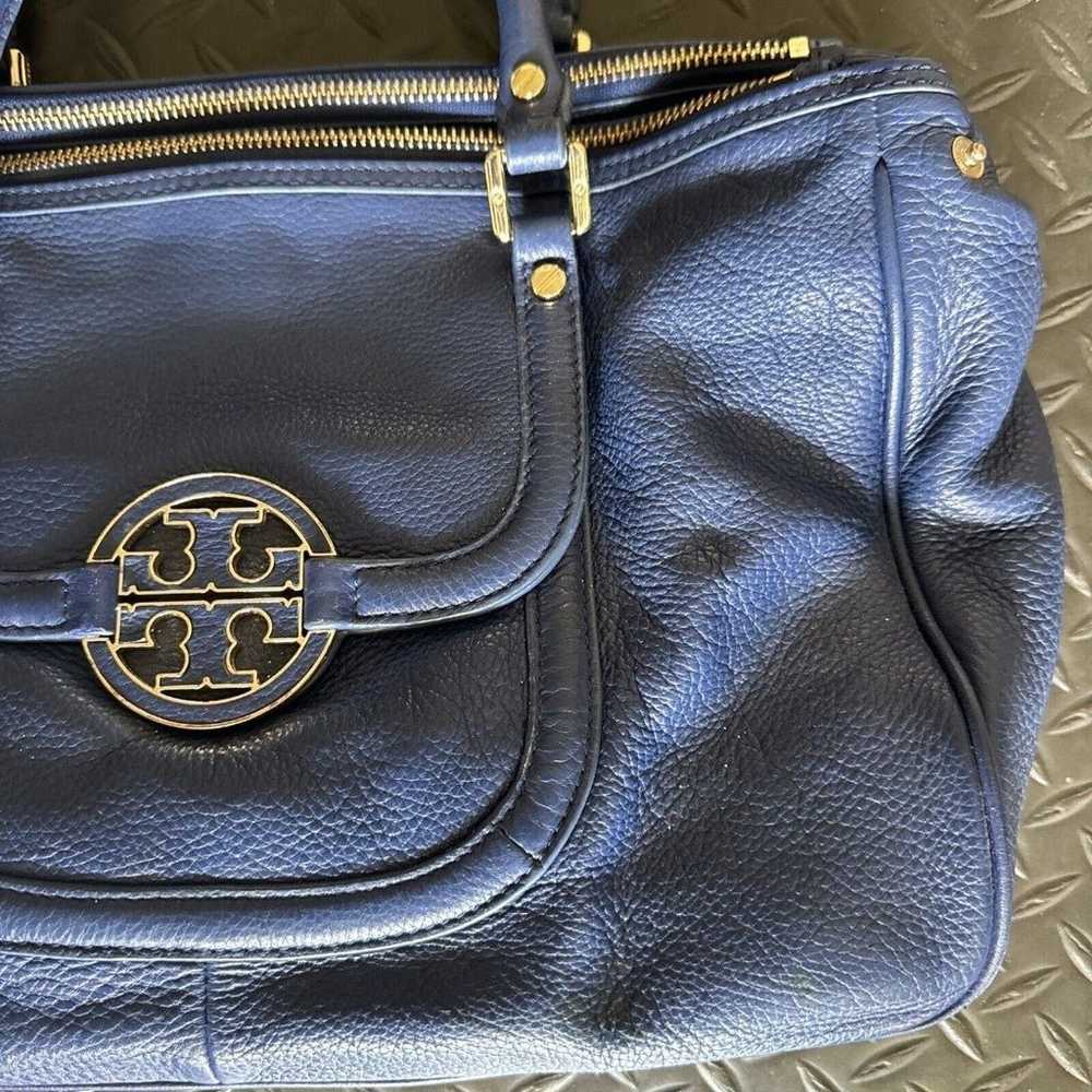 Tory Burch Amanda Large Navy Pebbled Leather Hand… - image 3