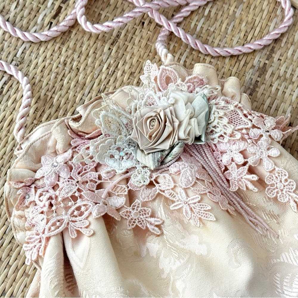 Vintage Peach Pink Floral Embroidered Lace Clasp … - image 2