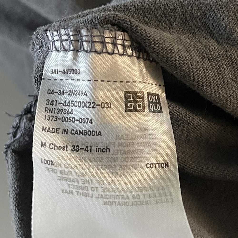 Uniqlo Uniqlo Dark Grey Tee U Crew Neck Size Medi… - image 4