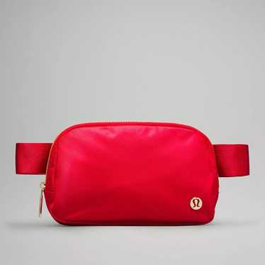 Lululemon Everywhere Belt Bag