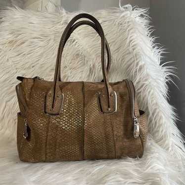 B. Makowsky Ollie Satchel Tan Metallic Shimmer Ha… - image 1