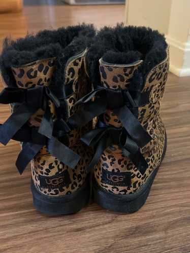 UGG W DINALE CHEETHA PRINT スニーカー　23cm UGG Women's White Leather Leopard Print Dinale Lace-Up
