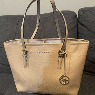 Michael Kors hand bag