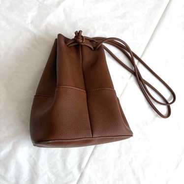 Brown leather drawstring shoulder bag, handbag, fa