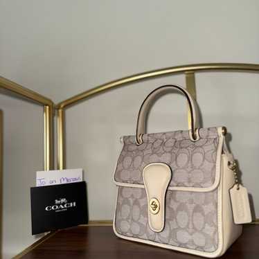 Coach Willis 18 in Ivory Jacquard