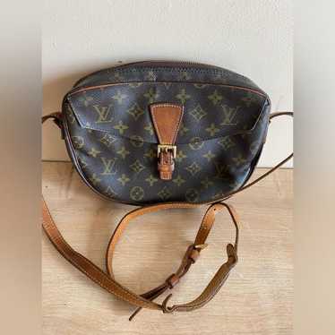 Authentic Louis Vuitton monogram crossbody