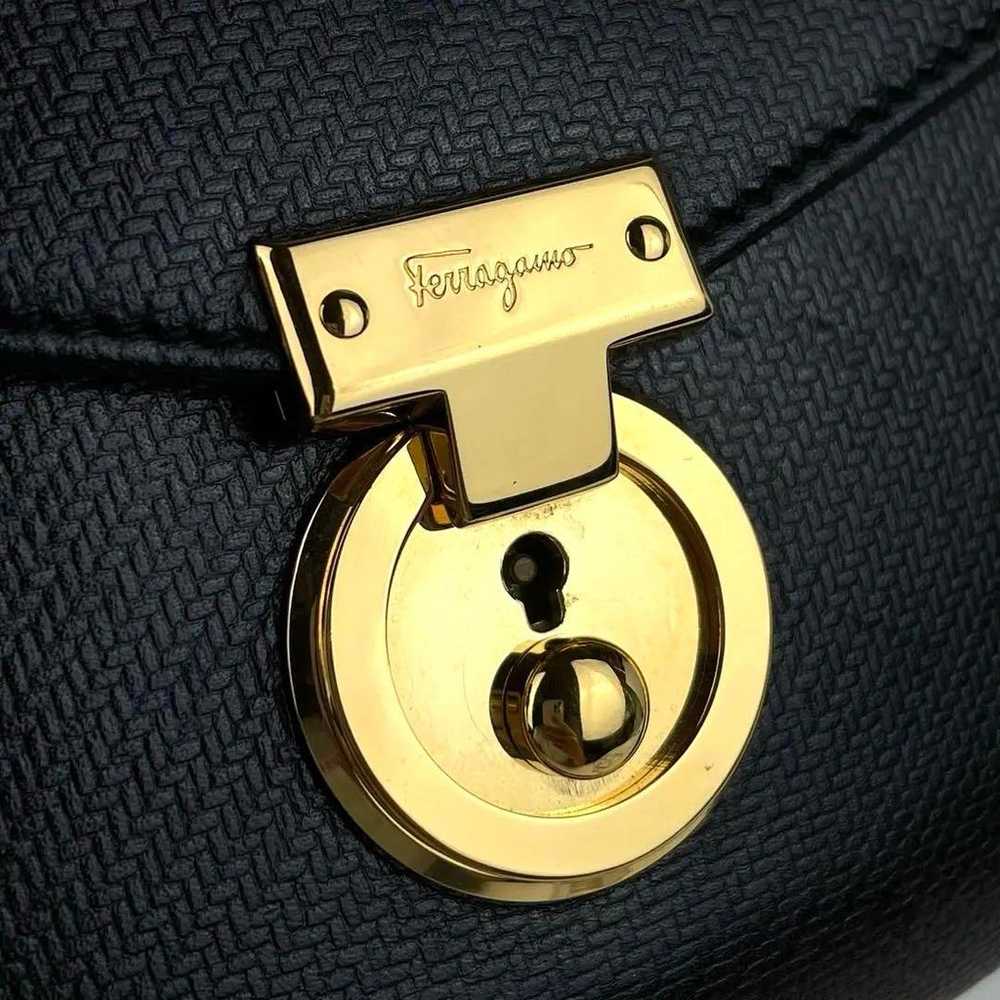 Brand new Ferragamo shoulder bag Fianna Padlock w… - image 3