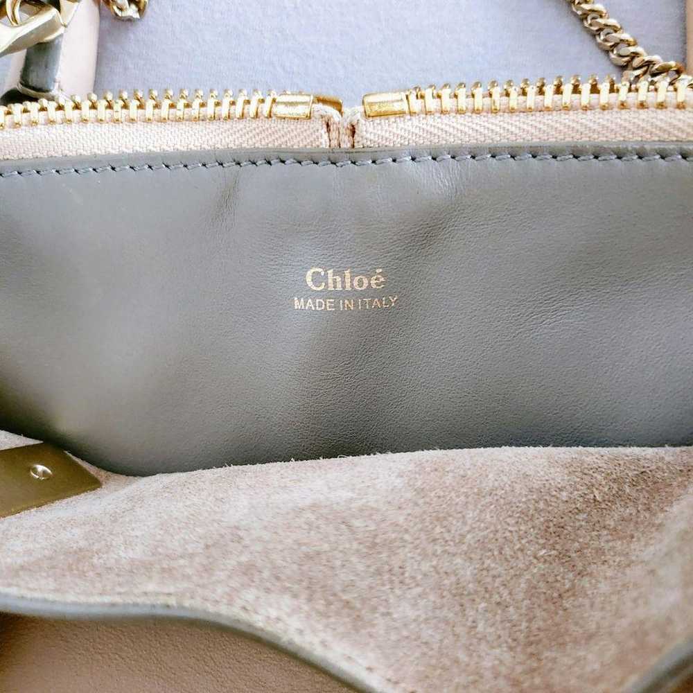 Chloe BAYLEE tote bag in gray and beige. - image 11