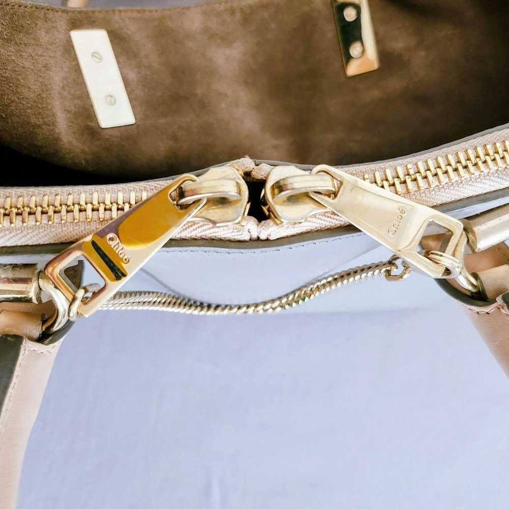 Chloe BAYLEE tote bag in gray and beige. - image 9