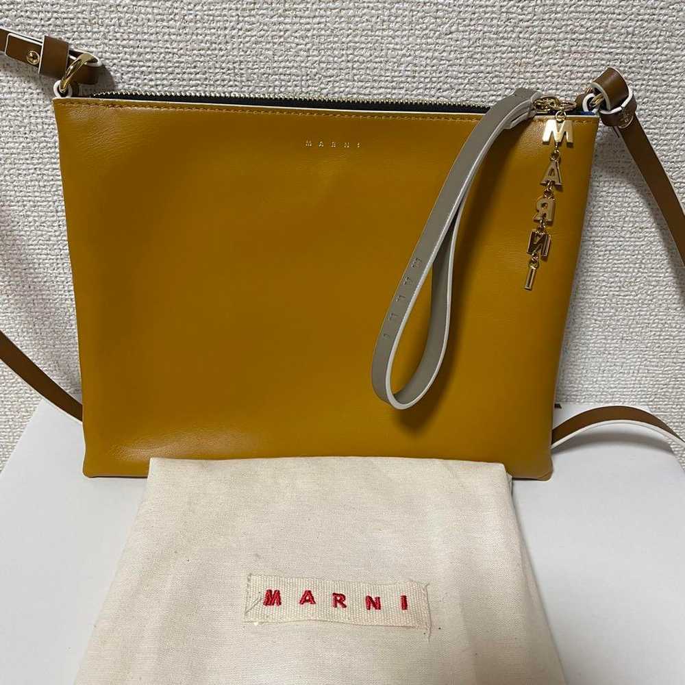 MARNI Extremely Beautiful Item Two-Tone Shoulder … - image 4