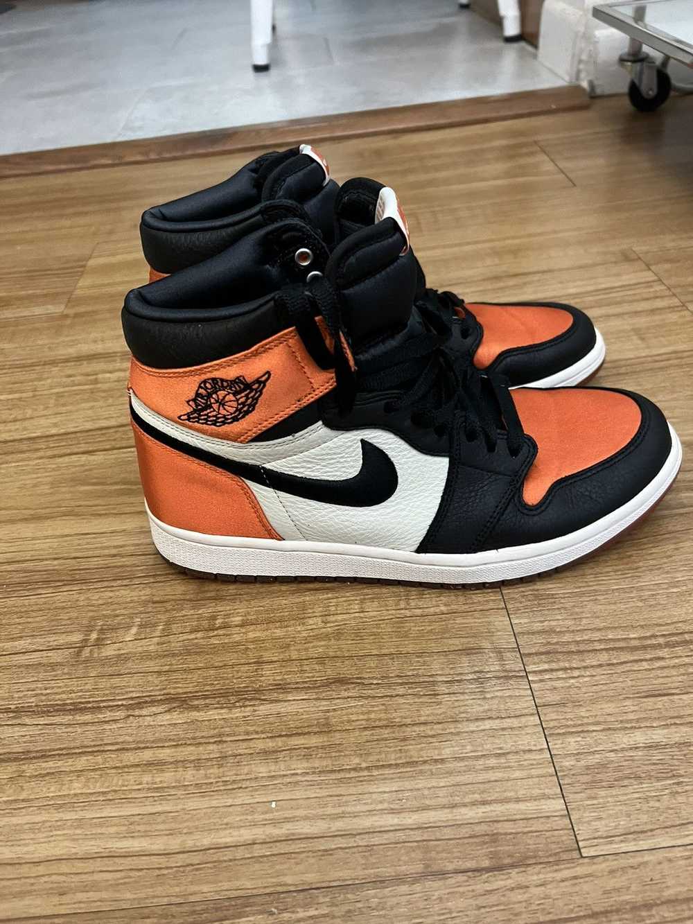 Jordan Brand Satin Shattered backboard Jordan 1 - image 4