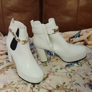 Juicy Couture Ankle boots sz 9