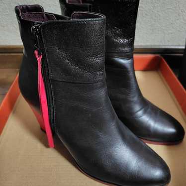 Black Leather Ankle Boots with Side Zipper