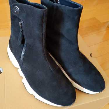 Black Suede Platform Side Gore Boots