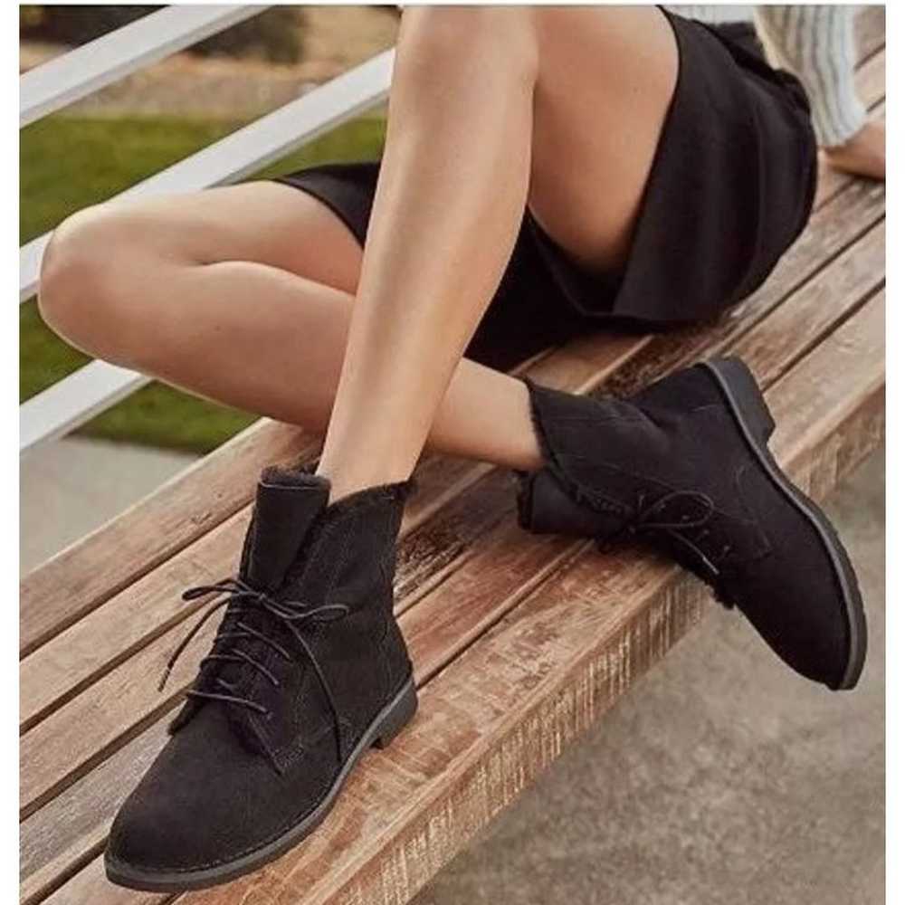 UGG Quincy Black Ankle Boot 8.5 Sheepskin Leather… - image 2