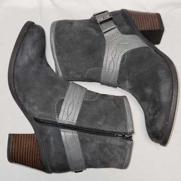 Earth Gray Suede / Leather Ankle Boot Women's Size