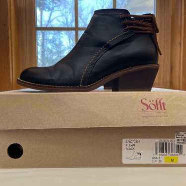 Sofft Black Leather Boots Size 8