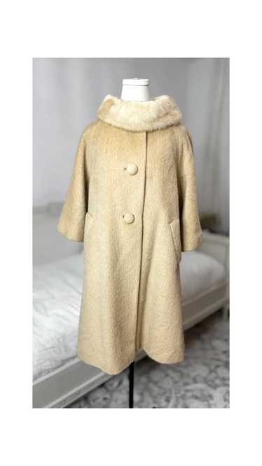 1960-70's Lilli Ann Creamy Beige with Mink Collar… - image 1