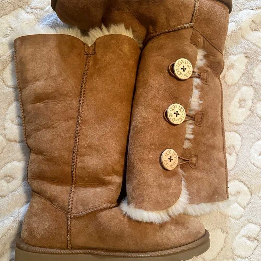 Ugg Bailey button Triplet - image 1