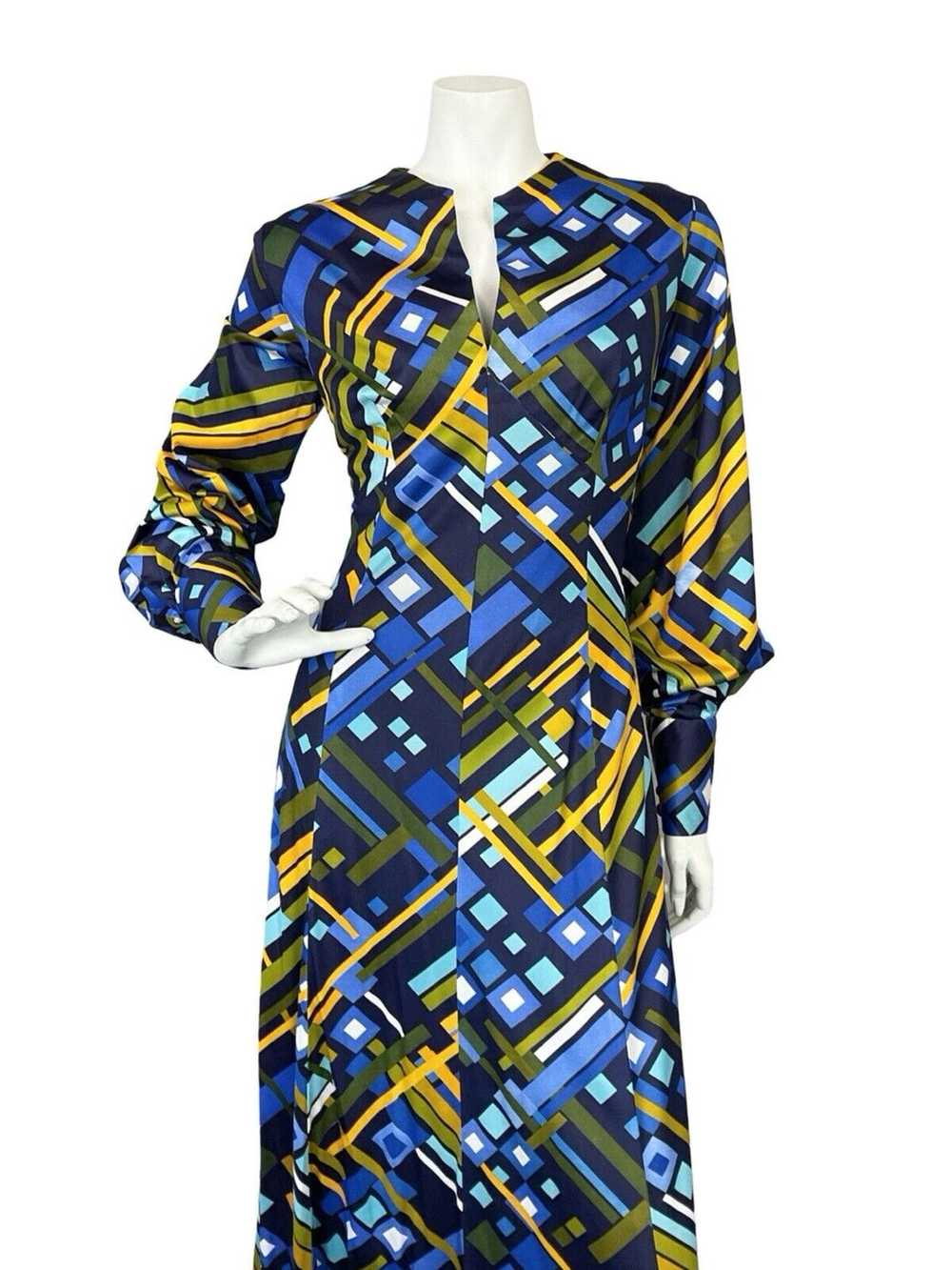 VTG 60S 70S BLUE YELLOW GEOMETRIC BISHOP SLEEVE S… - image 3