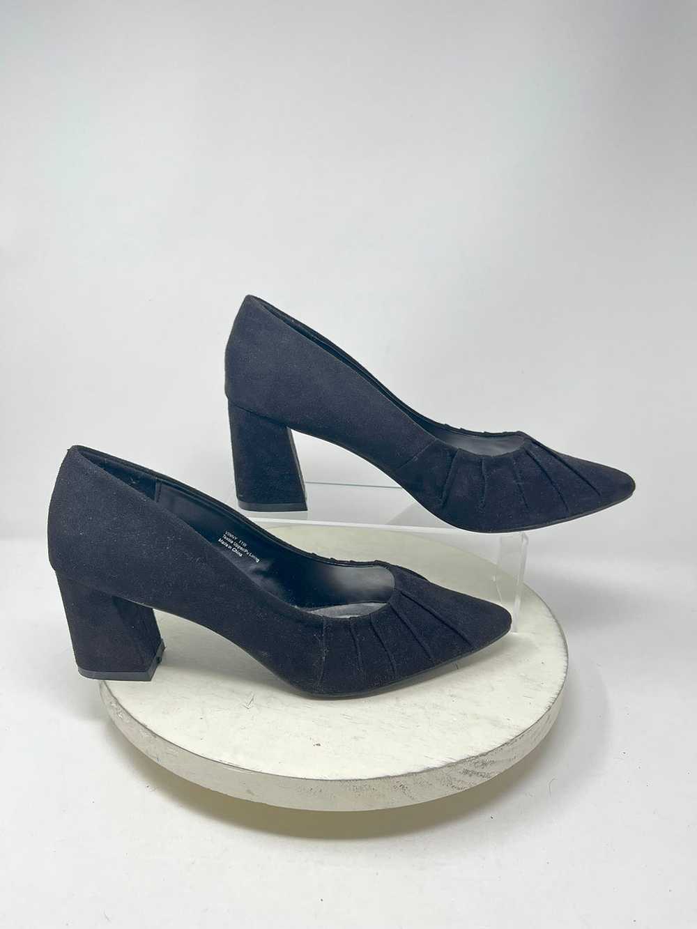 Bellini Size 11W Black Faux Suede Pumps - image 1