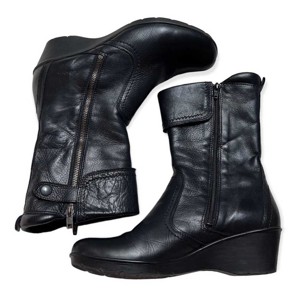 Taos Footwear Black Leather Boots. Wedge Heels. F… - image 2