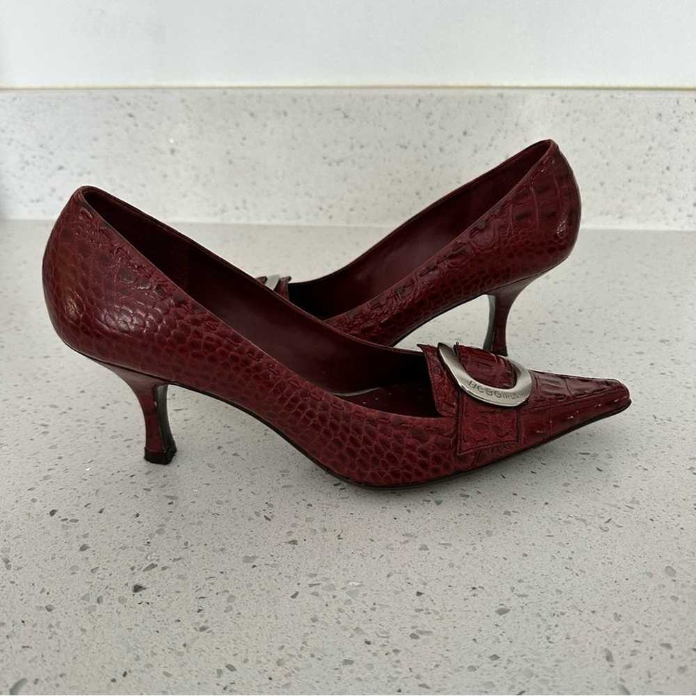 BCBGirls Burgundy Croc Embossed Pointed Toe Kitte… - image 2