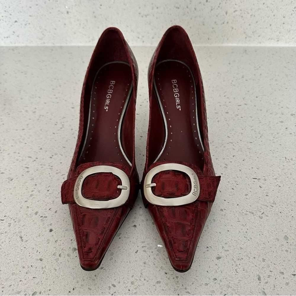 BCBGirls Burgundy Croc Embossed Pointed Toe Kitte… - image 3