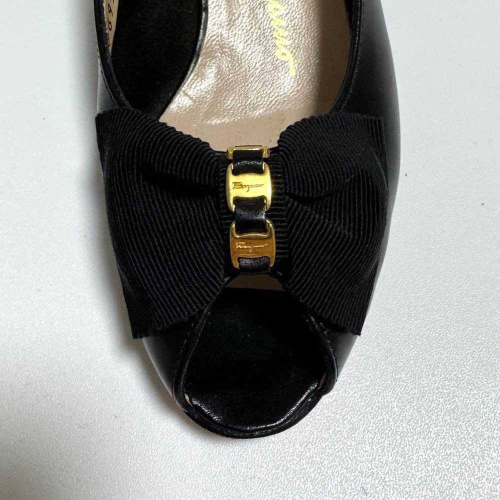 ❤️Salvatore Ferragamo Black Open-Toe Pumps Vara - image 2