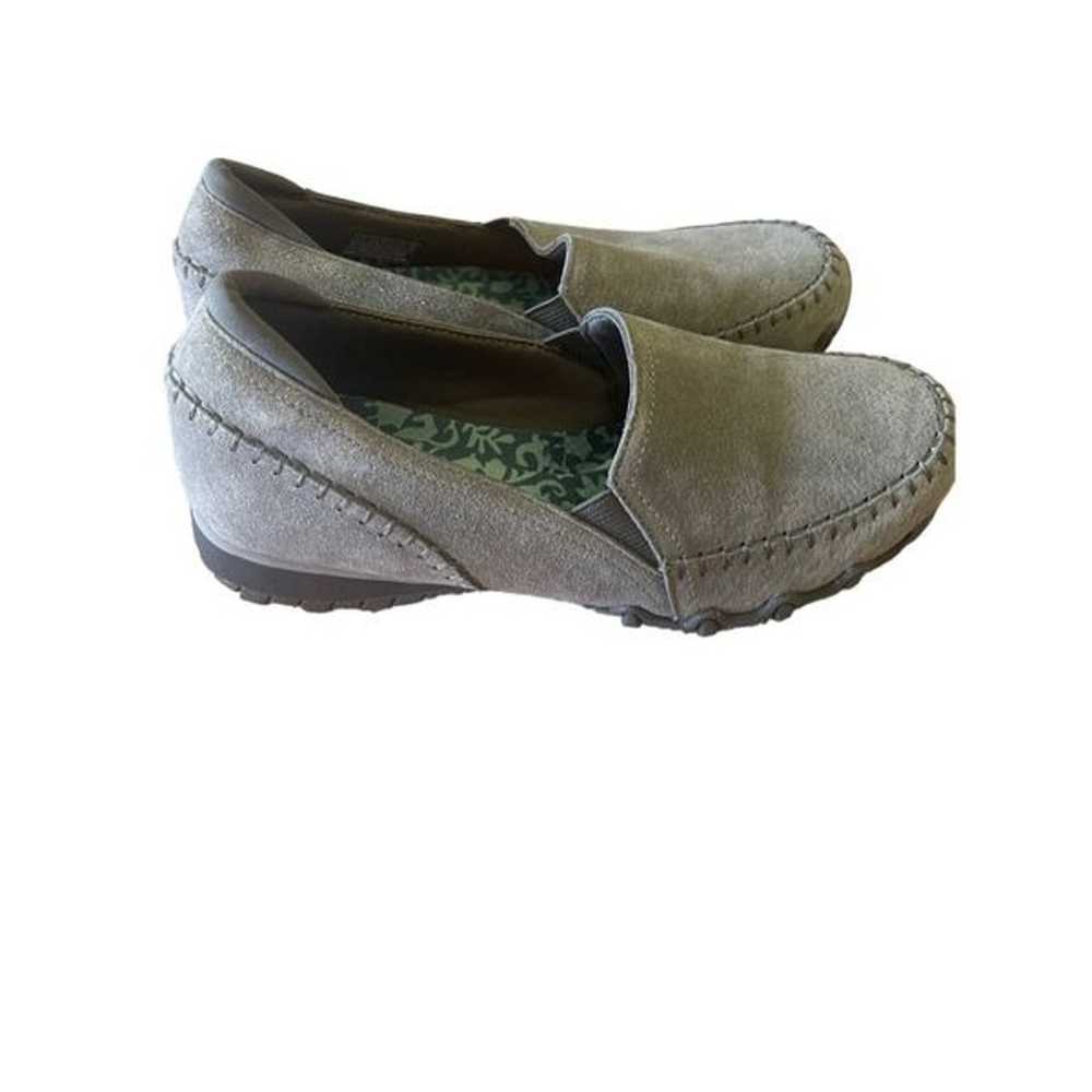 NWOT Skechers Womens Grey Suede Relaxed Fit Air C… - image 3