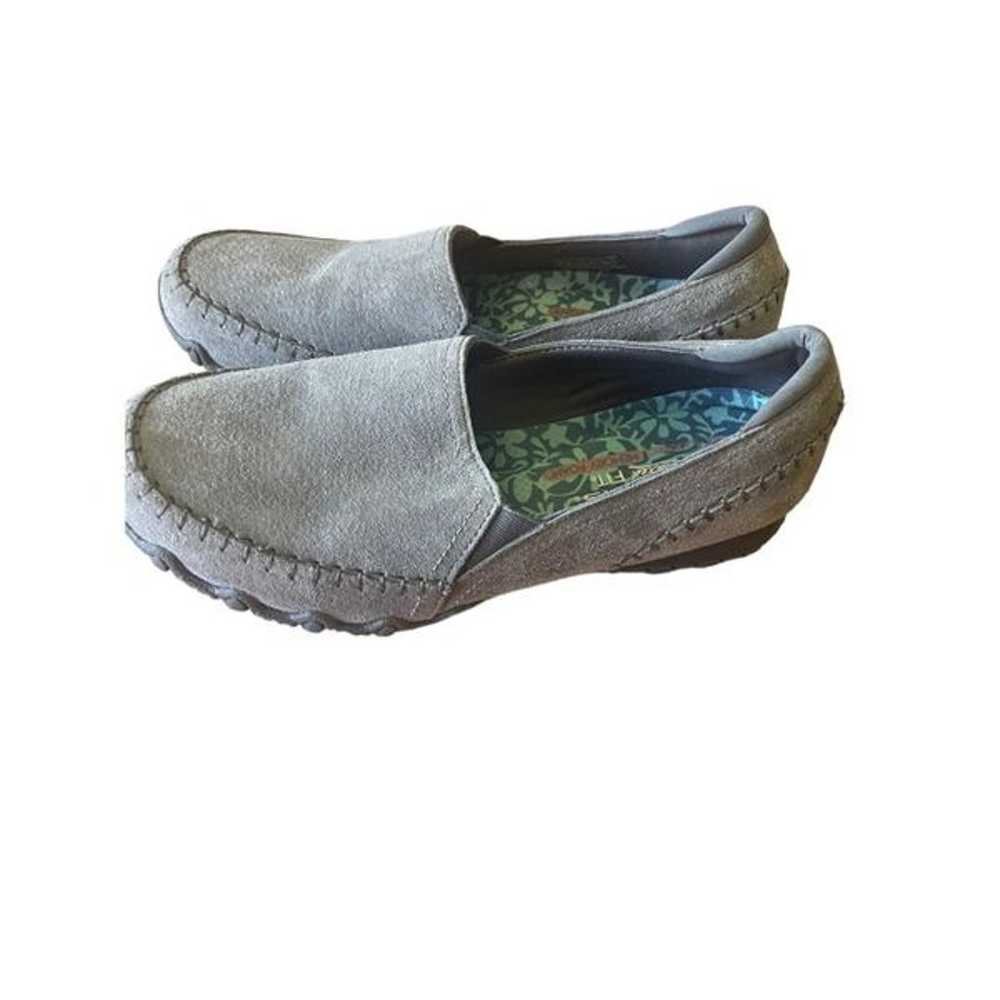 NWOT Skechers Womens Grey Suede Relaxed Fit Air C… - image 8