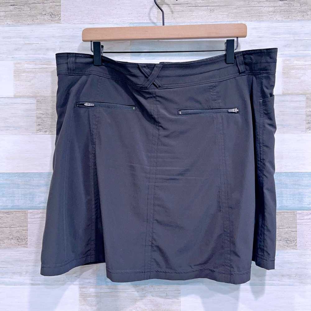 L.L. Bean LL Bean Comfort Trail Skort Black Mid R… - image 3