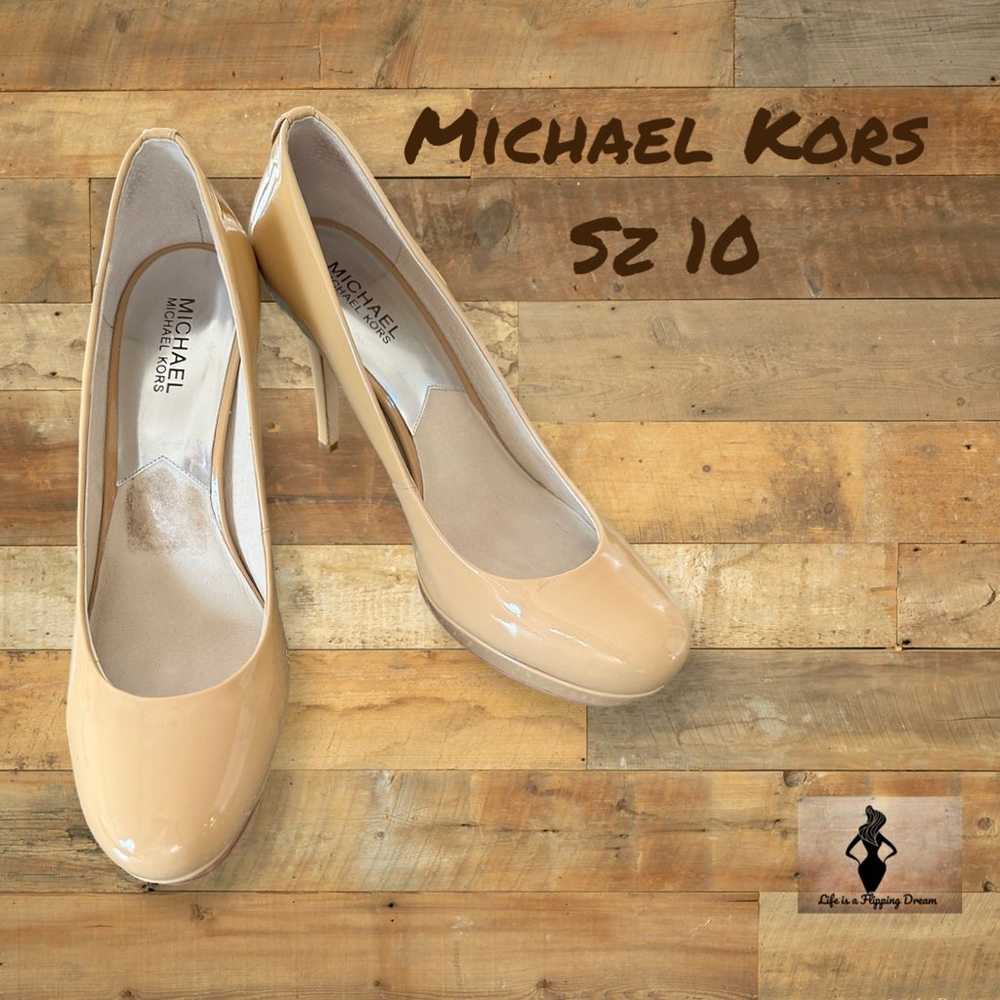 Michael Kors Sz 10 Tan Neutral Heels - image 1