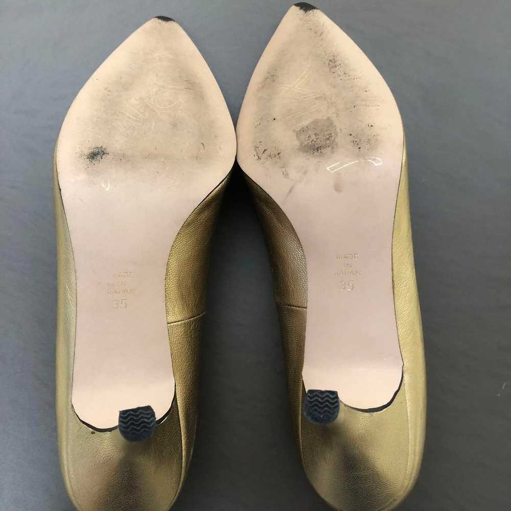 Seven Twelve Thirty Leather Gold Pumps Size 35 22… - image 10